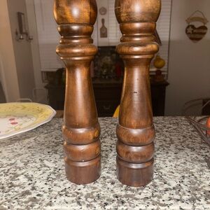 Wooden Pepper Mill Set